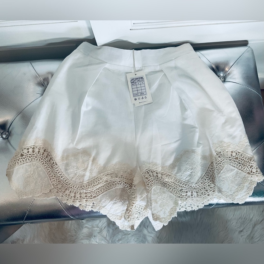 Women's White Lace Trim Shorts